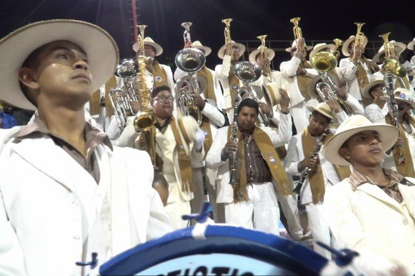 Imagen destacada de Una banda de Oruro de Soledad Domínguez