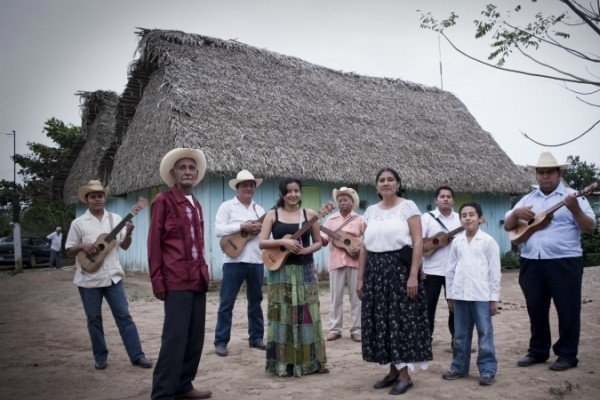 Imagen destacada de Los soneros del Tesechoacán de Inti Cordera
