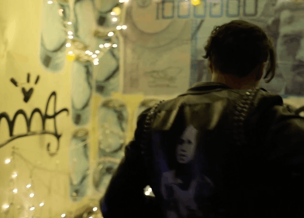 fotograma de la película La piedra de Adán