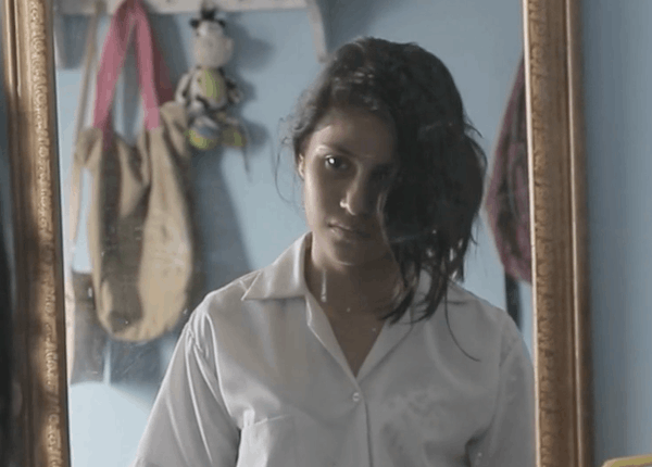 fotograma de la película Sara