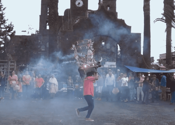Imagen destacada de la película ¿Mi fiesta sin pueblo? ¡no!