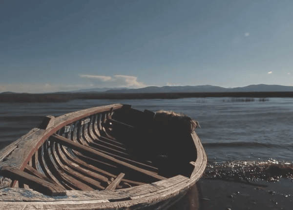 Imagen destacada de la película Pagando al lago - Retina Latina